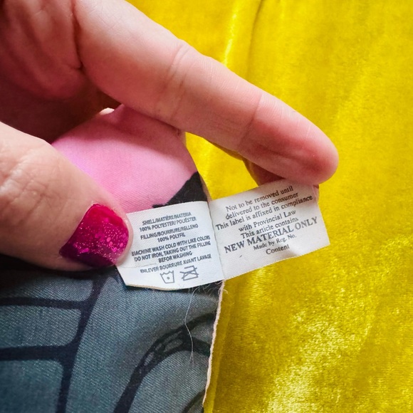 Married to the Mob Graphic Pillow with Red and Black Design - Picture 7 of 8